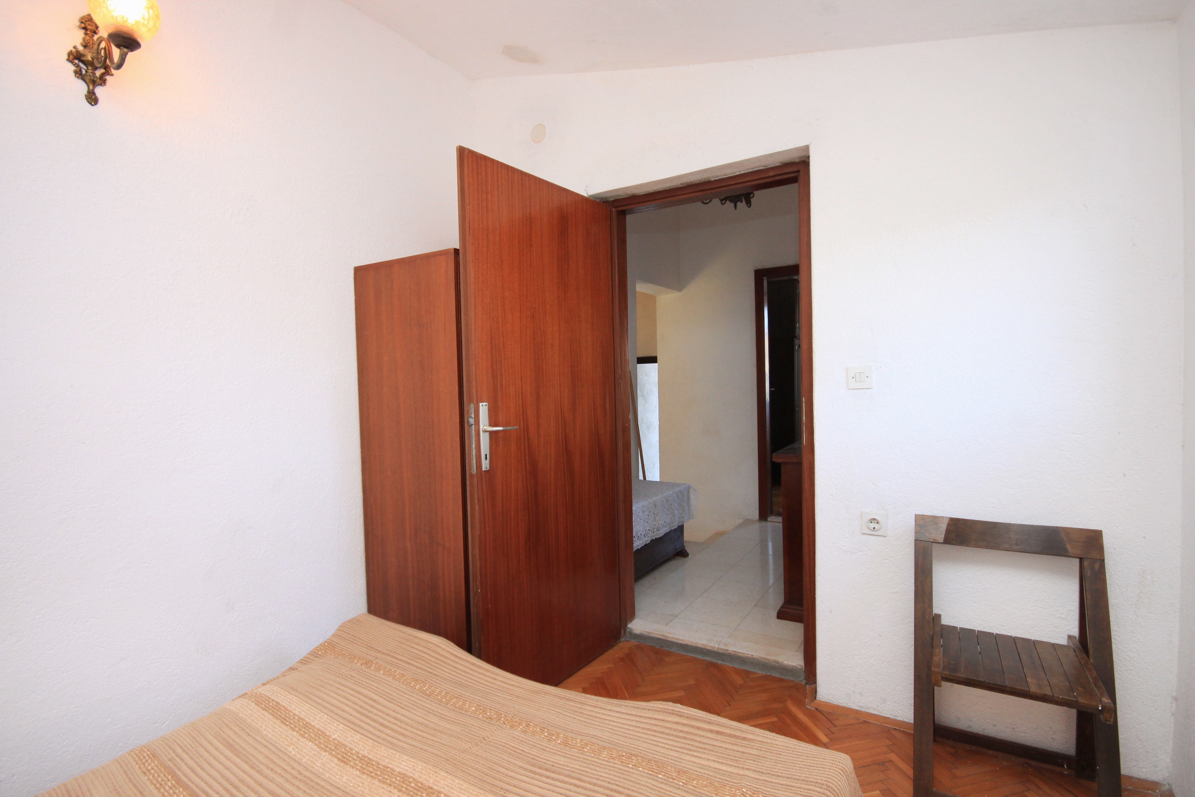 Three bedroom apartment with terrace Rogoznica  A-b