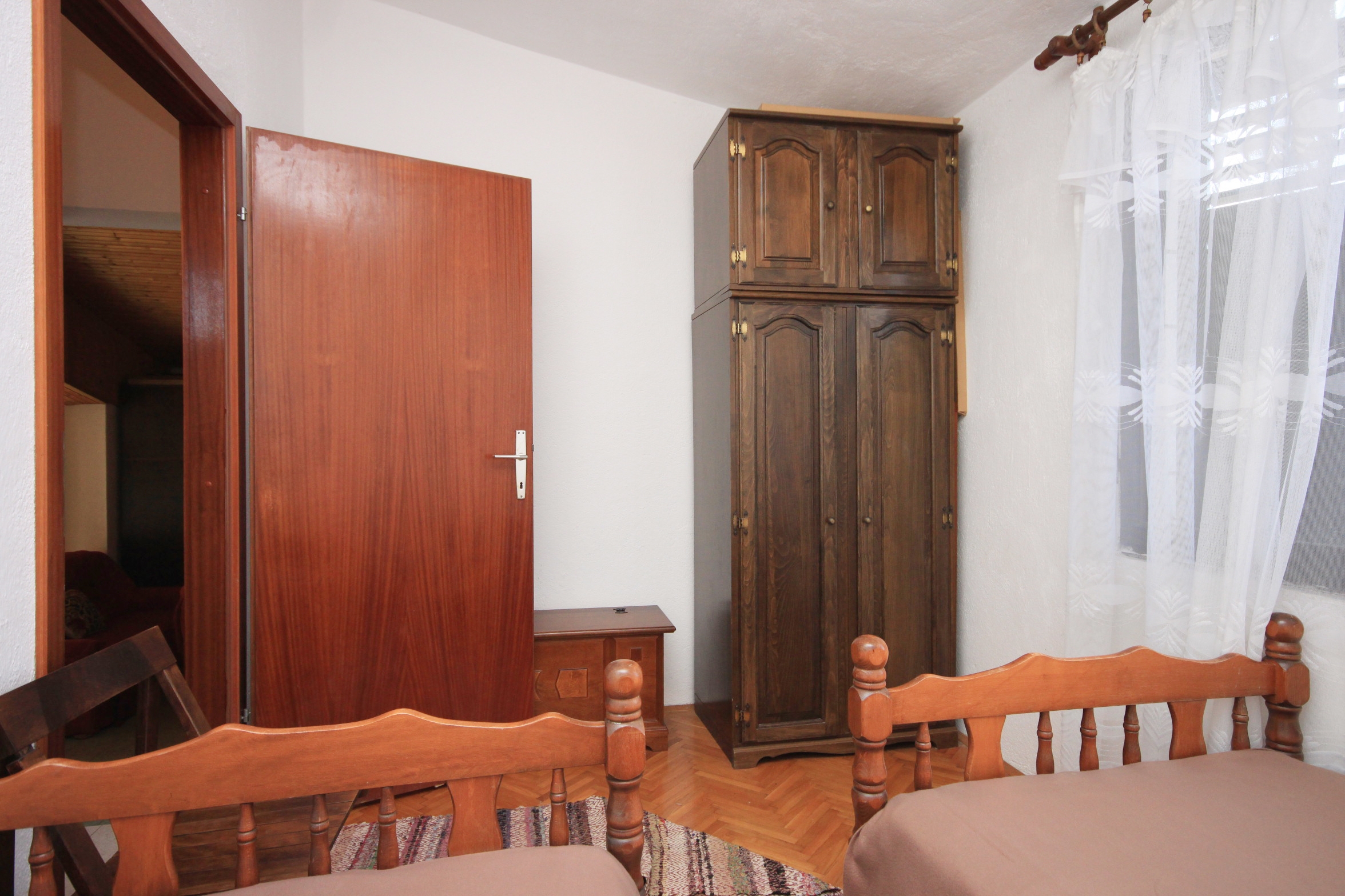 Three bedroom apartment with terrace Rogoznica  A-b