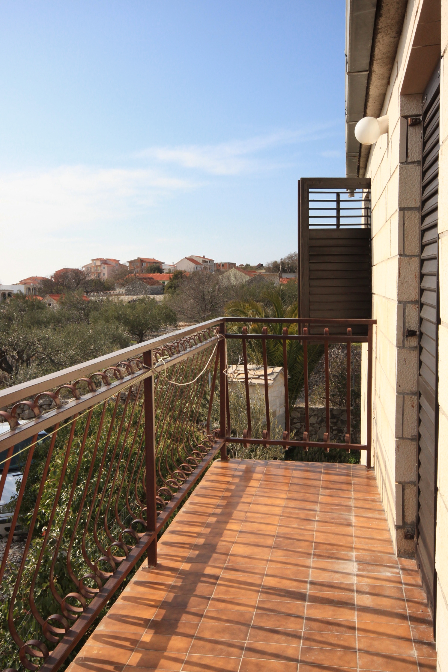 Three bedroom apartment with terrace Rogoznica  A-b