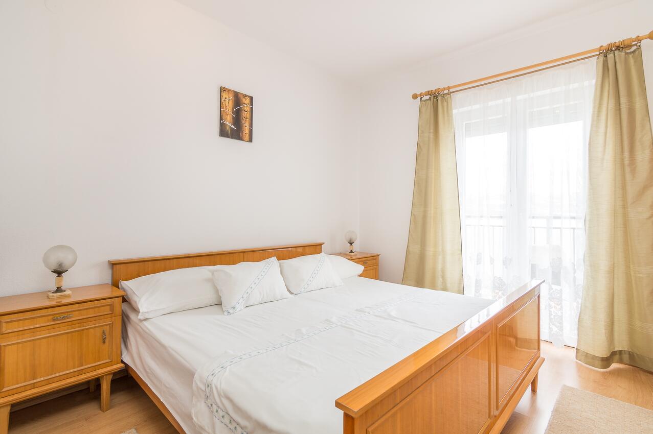 Apartmán v meste Arbanija - 7543