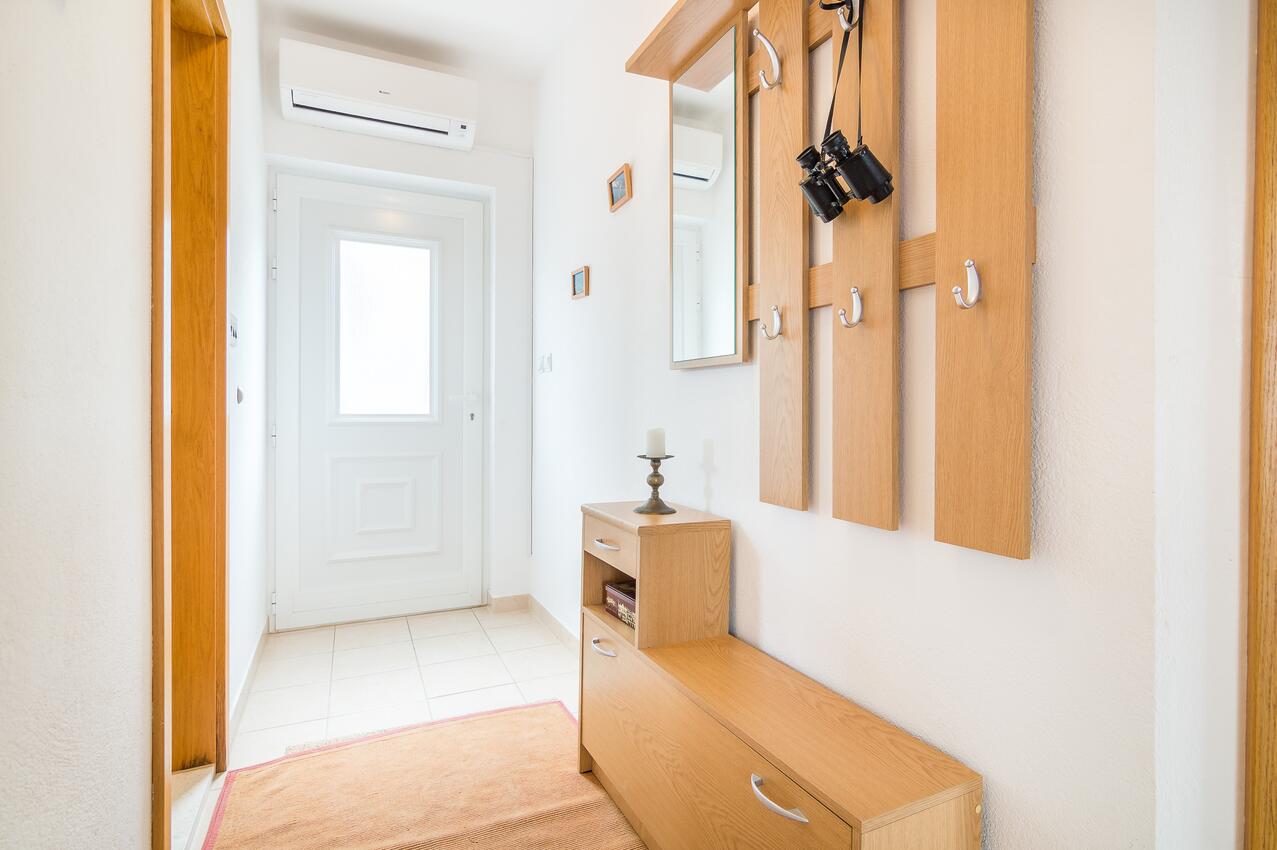 Apartmán v meste Arbanija - 7543