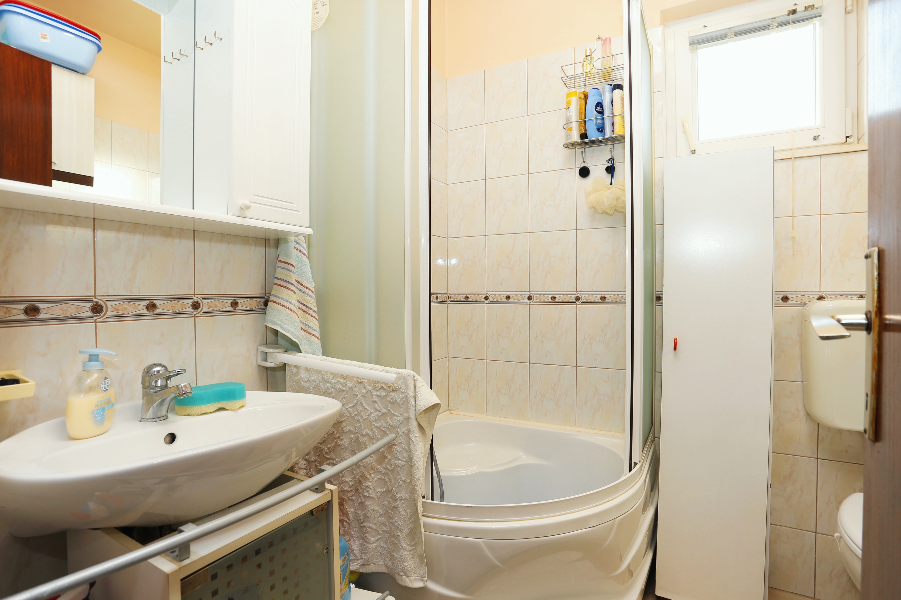 Three bedroom apartment with terrace Supetar, Brač  A-a