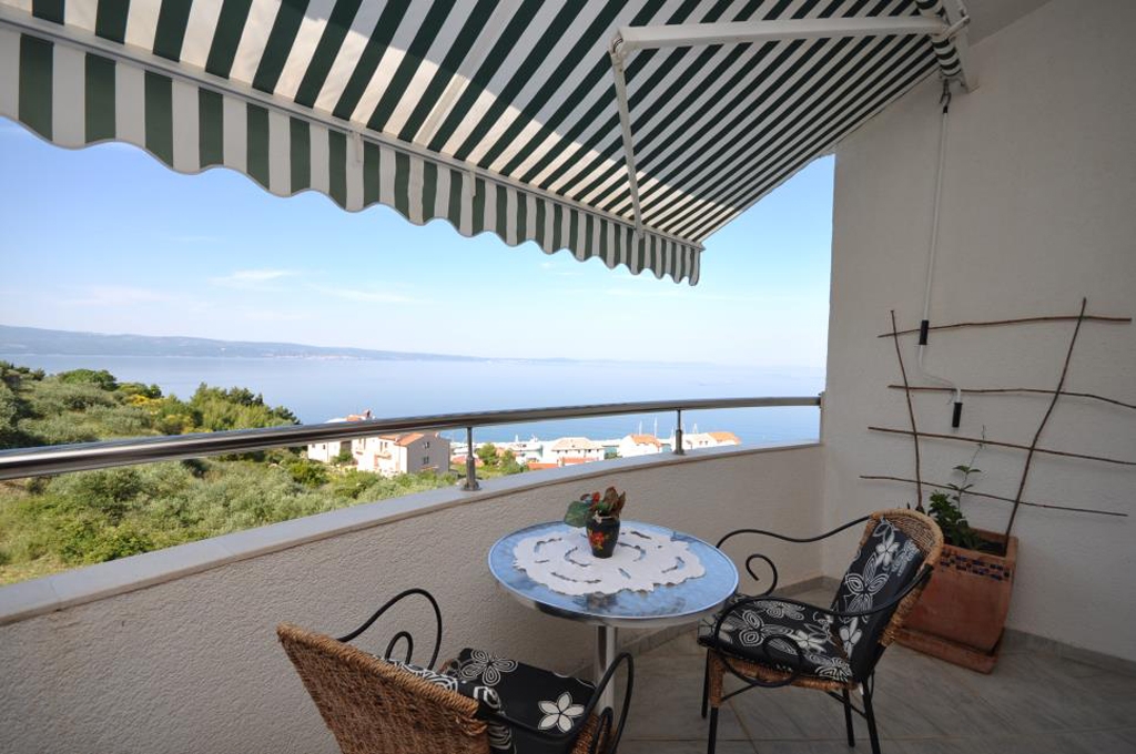 Two bedroom apartment with terrace and sea view Sumpetar, Omiš  A-b