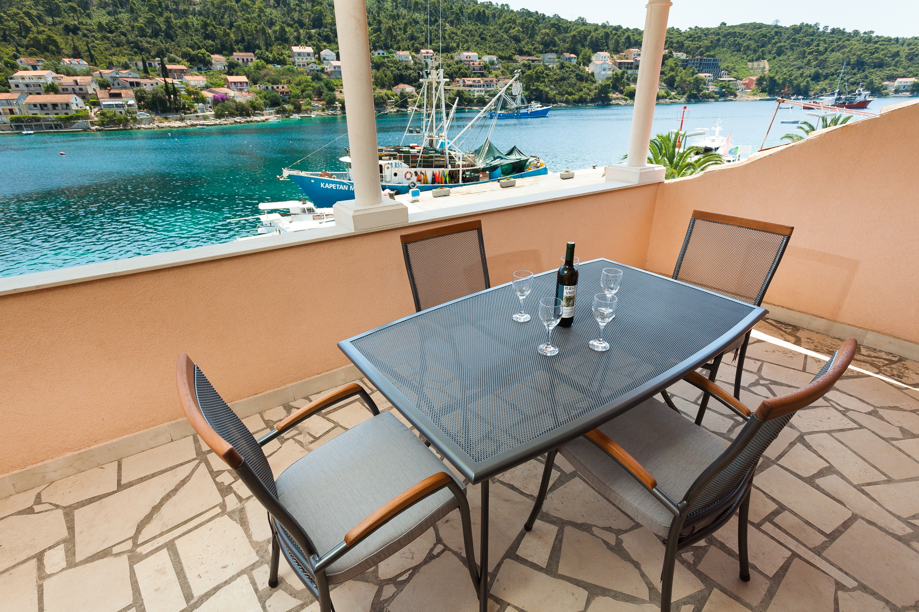 Two bedroom apartment with terrace and sea view Brna, Korčula (A-7553-a)
