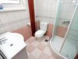 Rogoznica, Bathroom in the studio-apartment, WiFi.