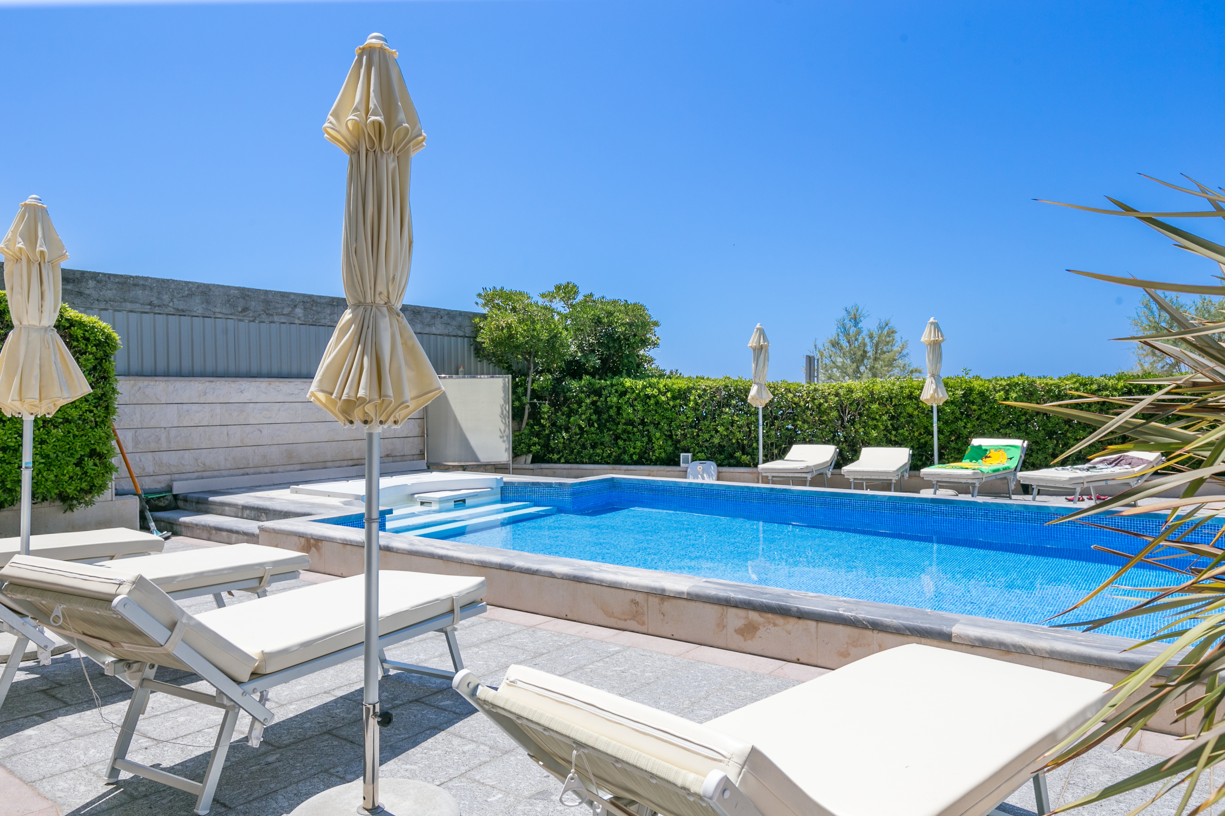 One bedroom apartment near beach Rogoznica (A-7557-b) One bedroom apartment near beach Rogoznica (A-7557-b)