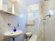 Koupelna 3 Rogoznica, Koupelna 3 v ubytování typu apartment, WiFi.