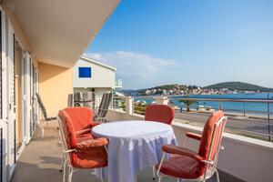 Apartments by the sea Rogoznica - 7558