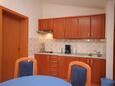 Seget Vranjica, Kitchen in the apartment, (pet friendly) and WiFi.
