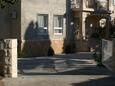 Sumartin, Brač, Parking lot 757 - Apartments and Rooms with pebble beach.