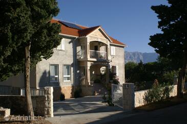 Sumartin, Brač, Hébergement 757 - Appartements et chambres avec une plage de galets.