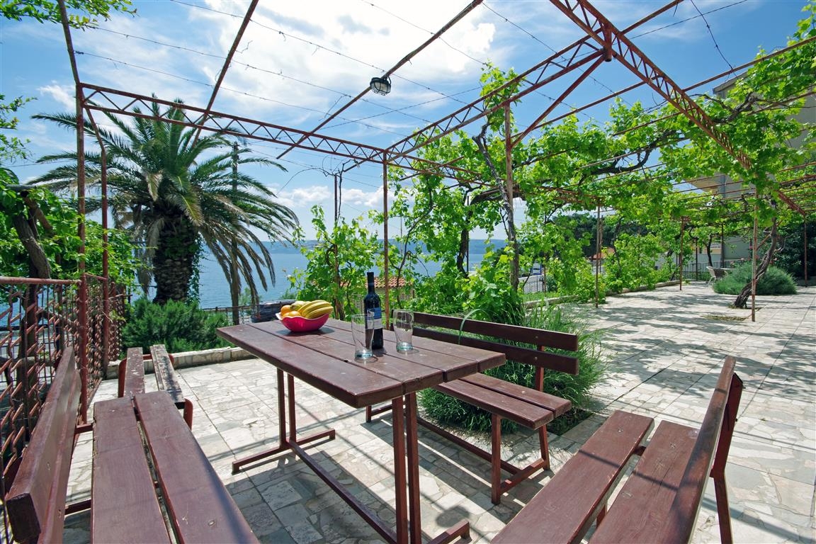 One bedroom apartment near beach Dugi Rat, Omiš  A-a
