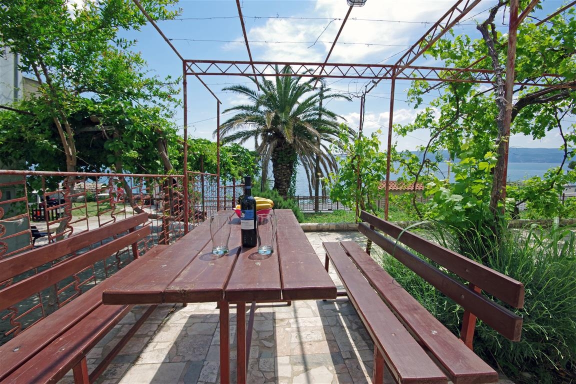 One bedroom apartment near beach Dugi Rat, Omiš  A-a