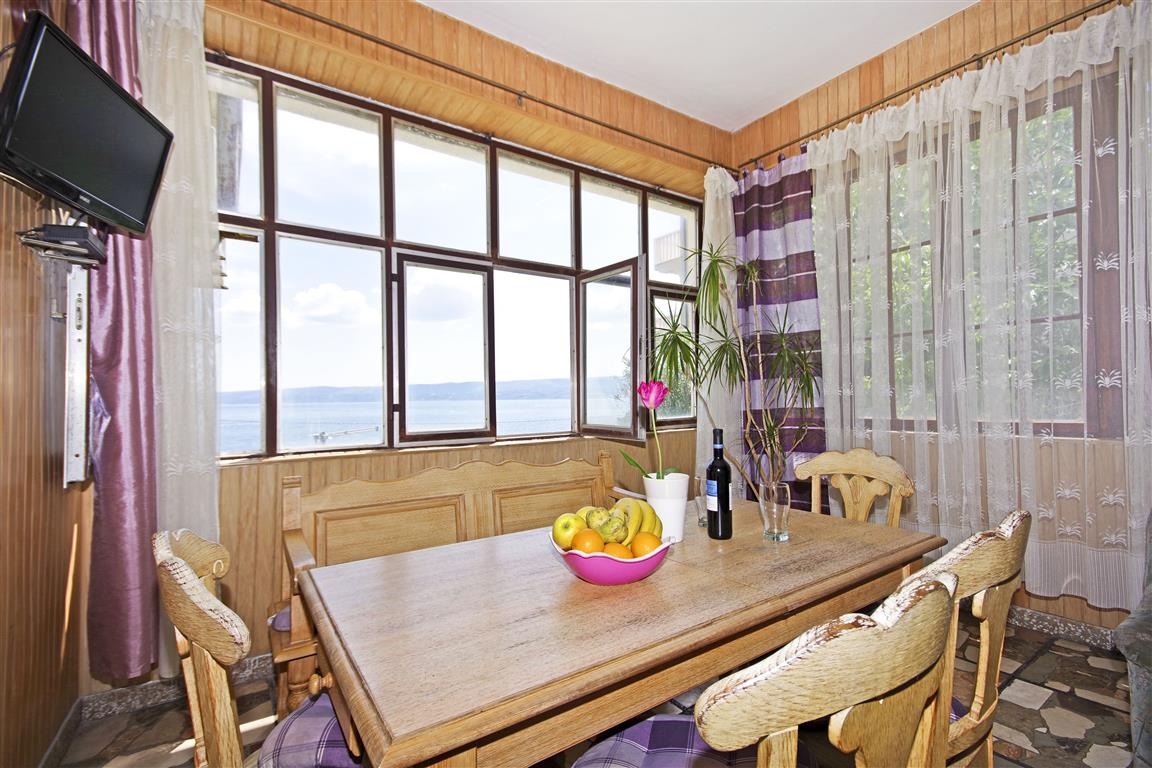 Two bedroom apartment near beach Dugi Rat, Omiš (A-7575-c) Two bedroom apartment near beach Dugi Rat, Omiš (A-7575-c)