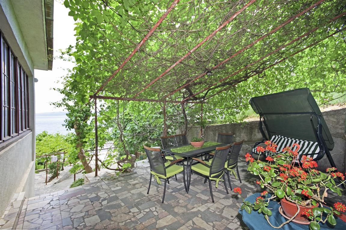 Two bedroom apartment near beach Dugi Rat, Omiš  A-c