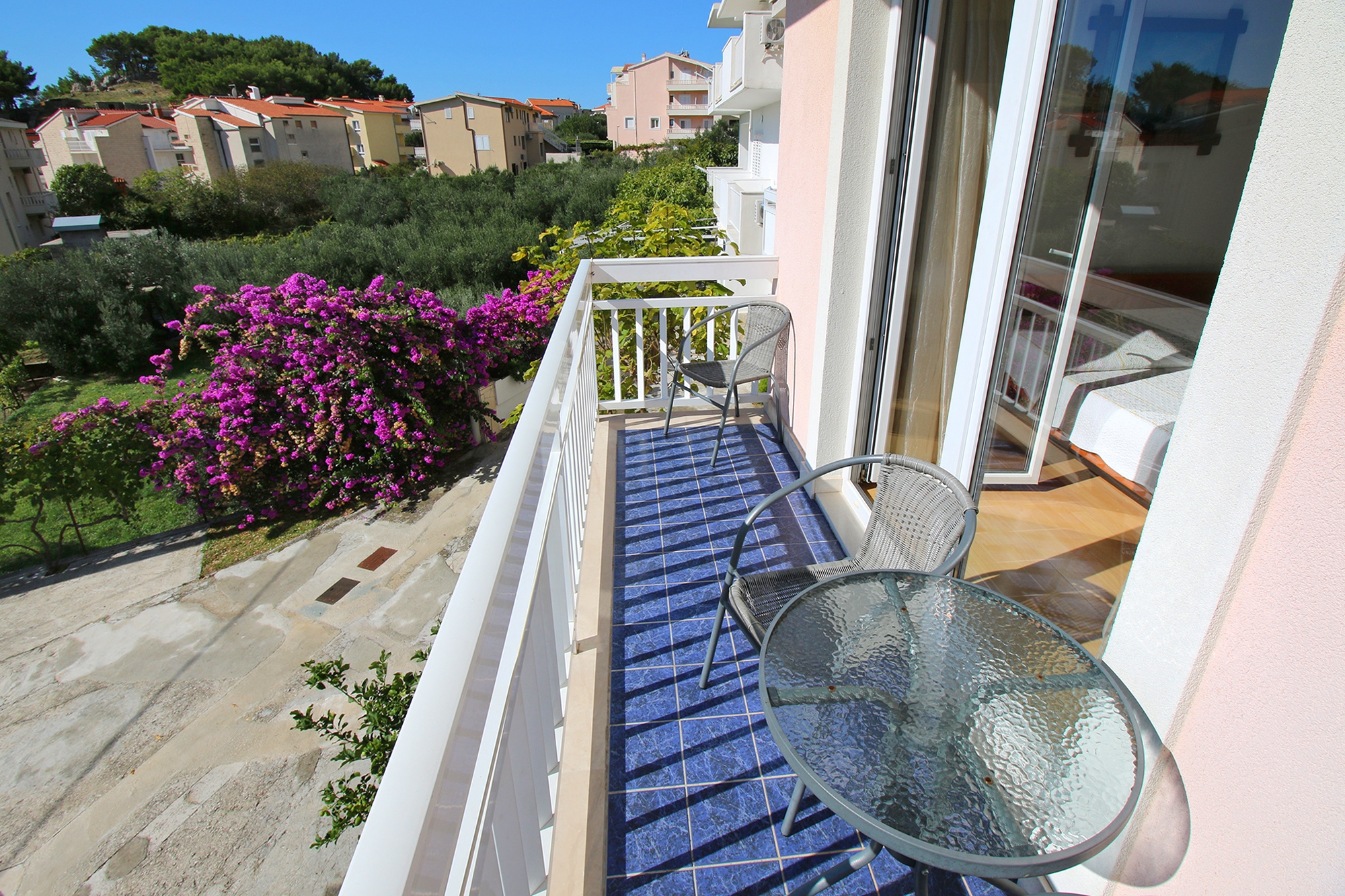 Three bedroom apartment with balcony and sea view Duće, Omiš  A-a