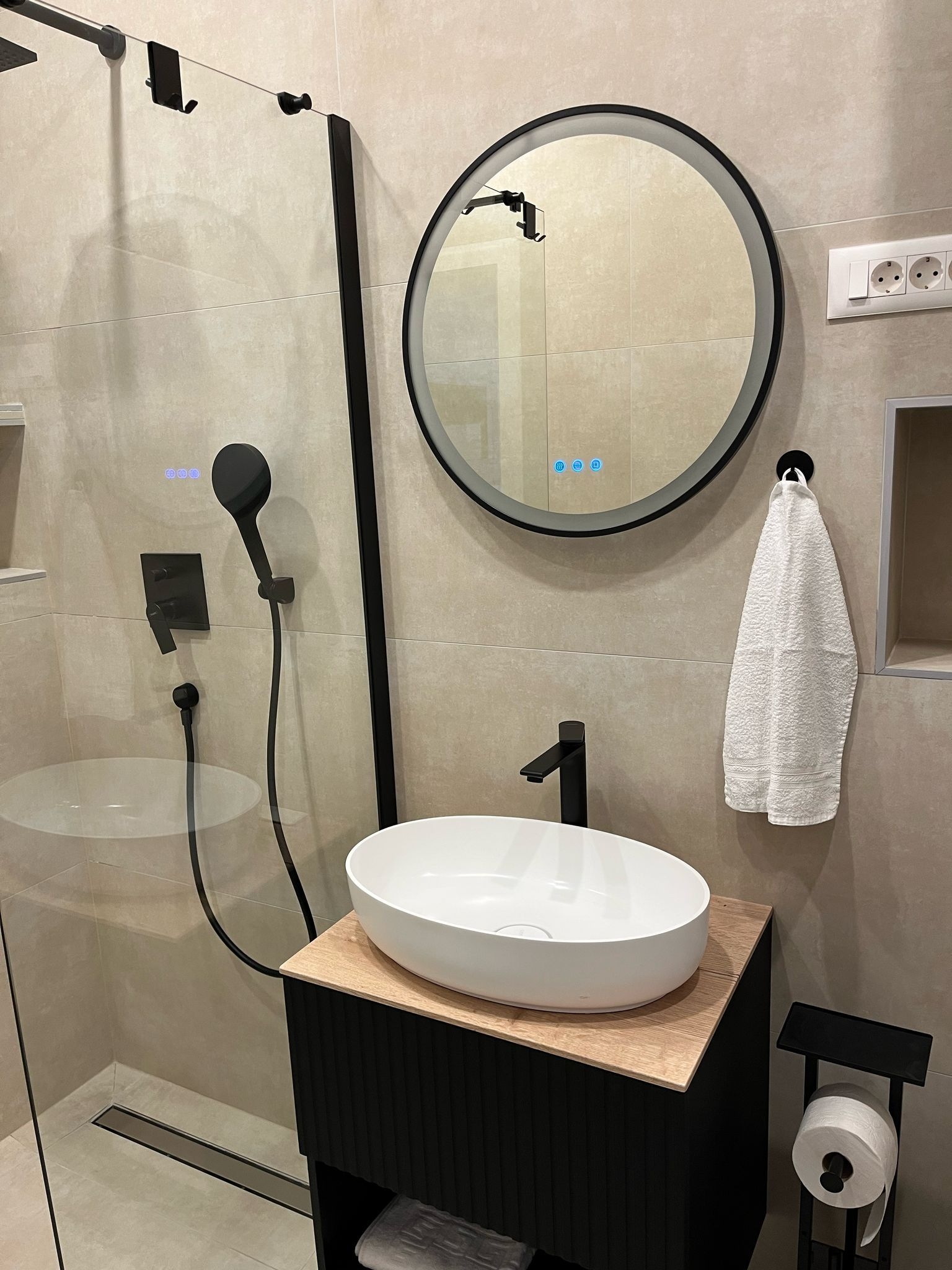 Three bedroom apartment with balcony and sea view Duće, Omiš  A-a
