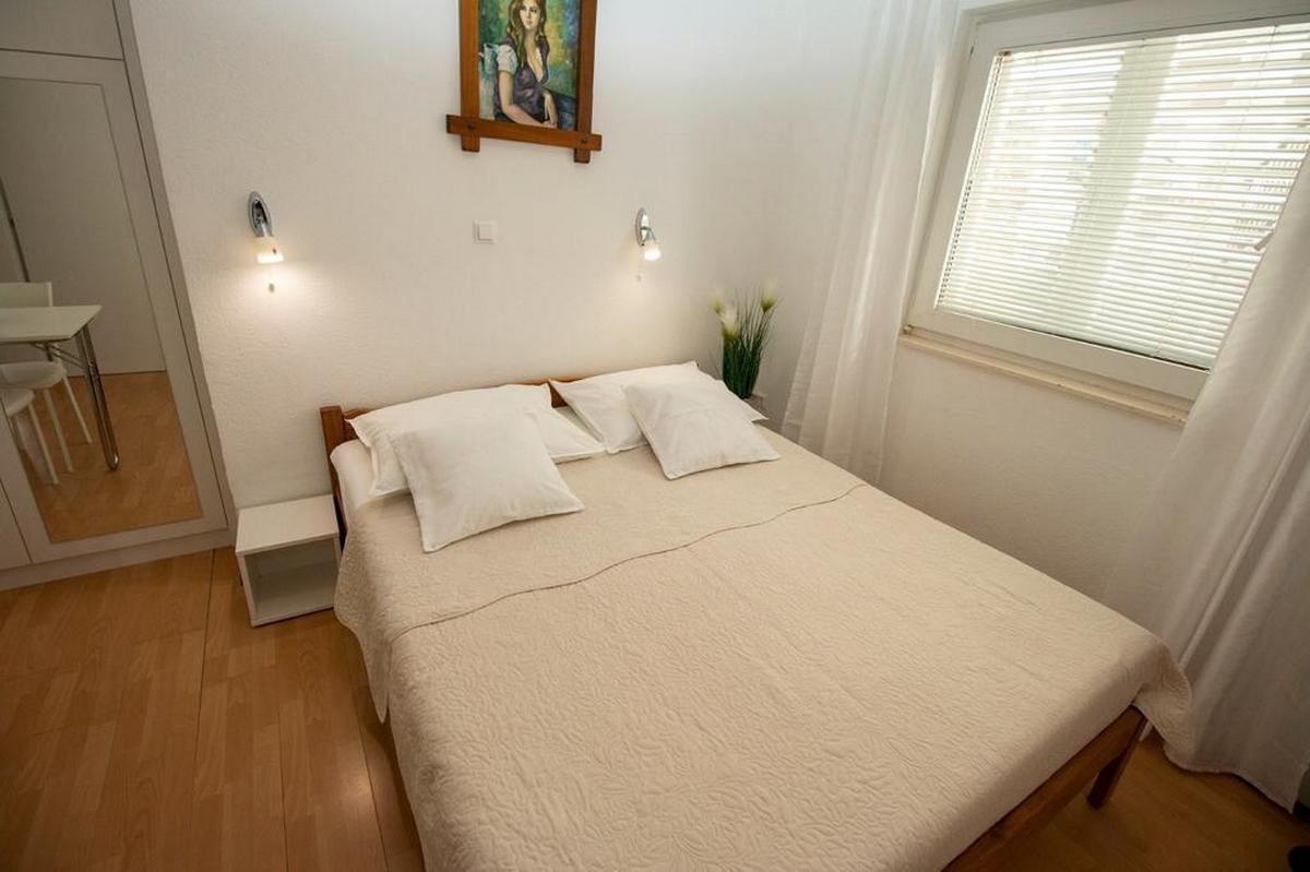 Three bedroom apartment with balcony and sea view Duće, Omiš  A-a