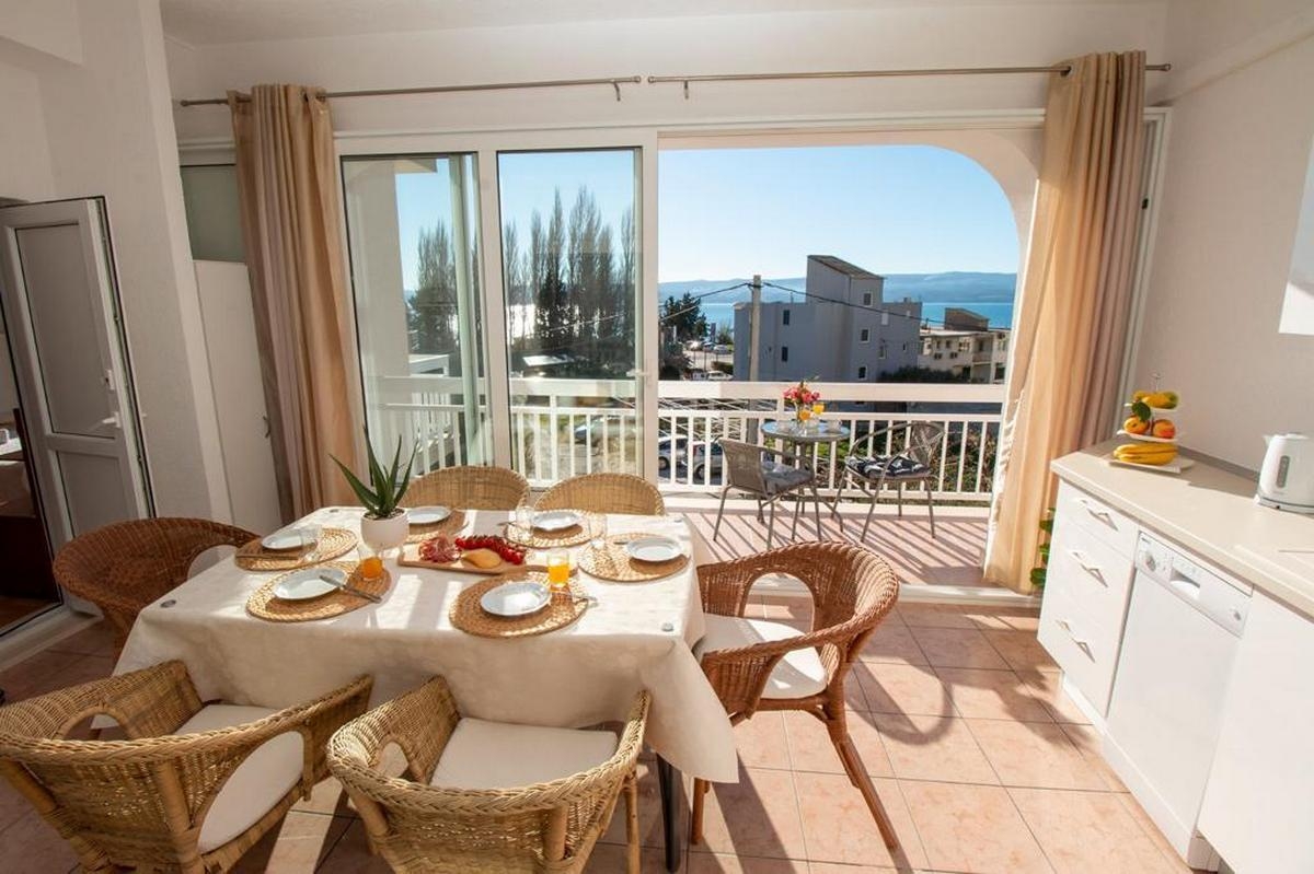 Three bedroom apartment with balcony and sea view Duće, Omiš (A-7576-a)