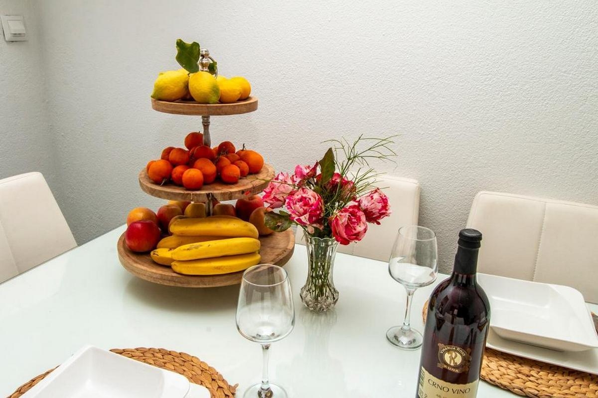 Three bedroom apartment with balcony and sea view Duće, Omiš  A-a