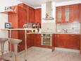 Kitchen Omiš, Kitchen in the apartment, (pet friendly) and WiFi.