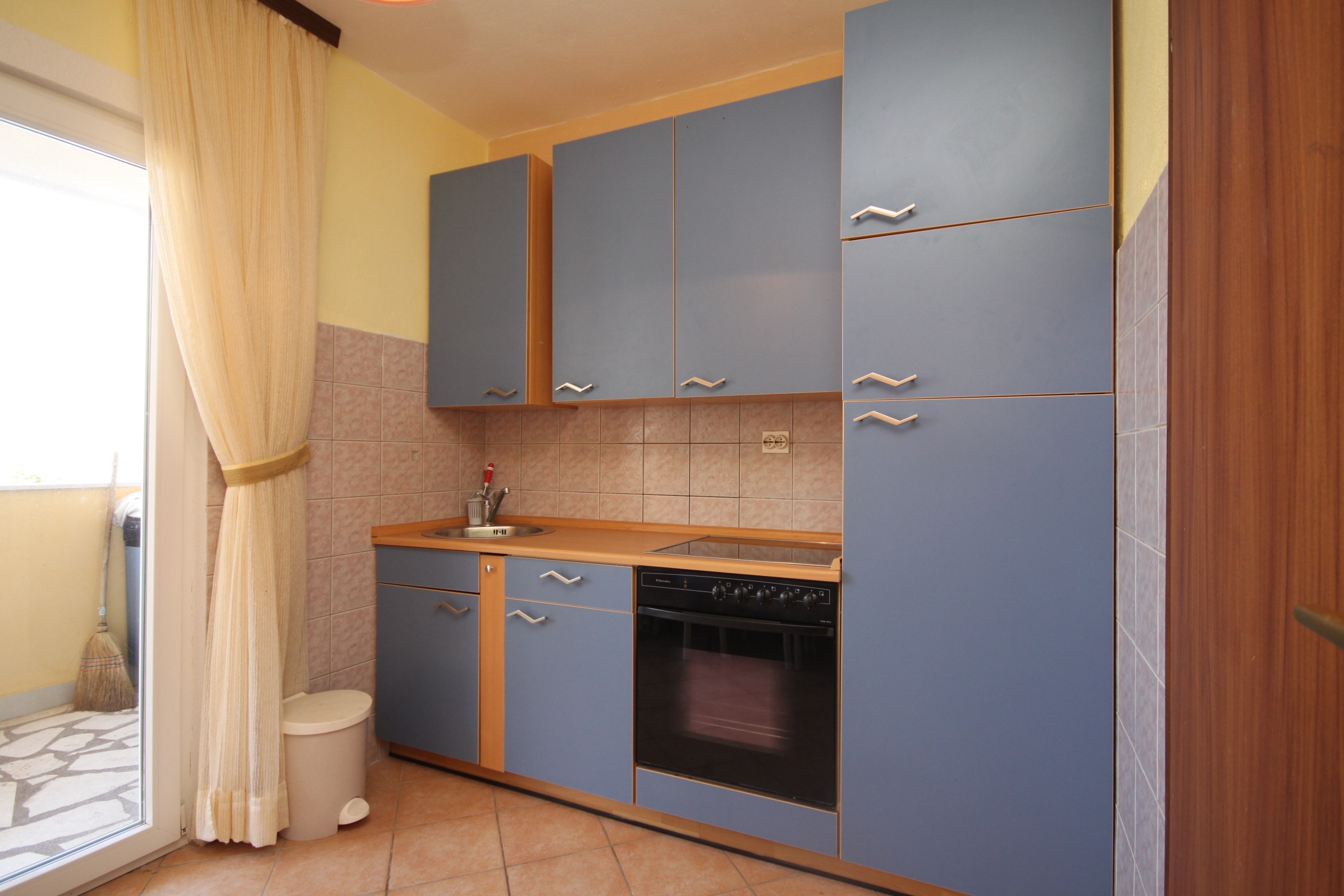 Three bedroom apartment with terrace and sea view Slatine, Čiovo  A-a