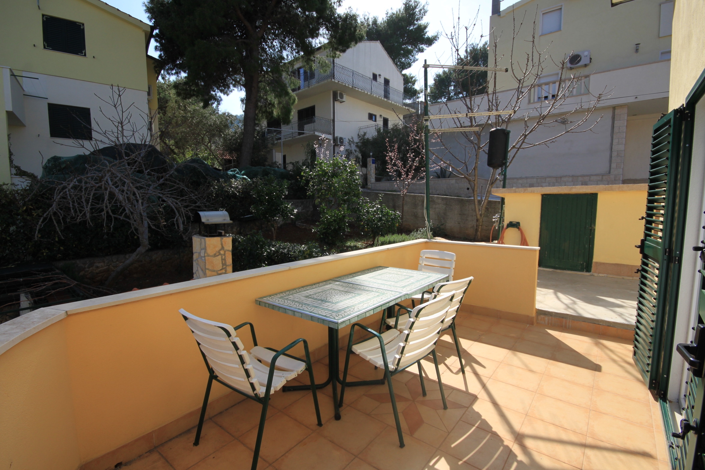 Three bedroom apartment with terrace and sea view Slatine, Čiovo  A-a