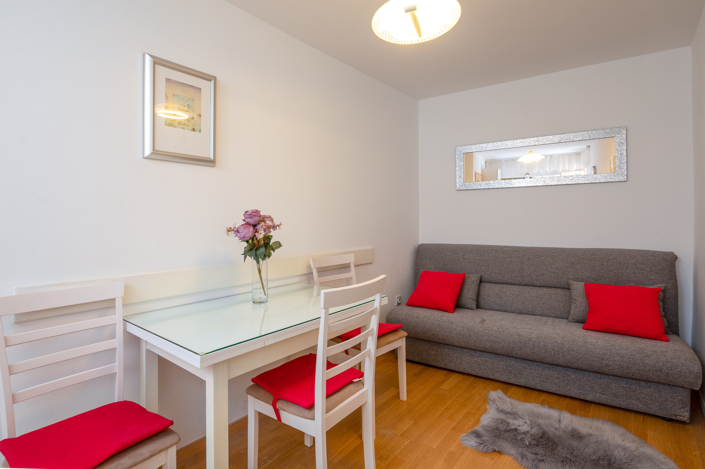 One bedroom apartment with air-conditioning Split (A-7596-a) One bedroom apartment with air-conditioning Split (A-7596-a)