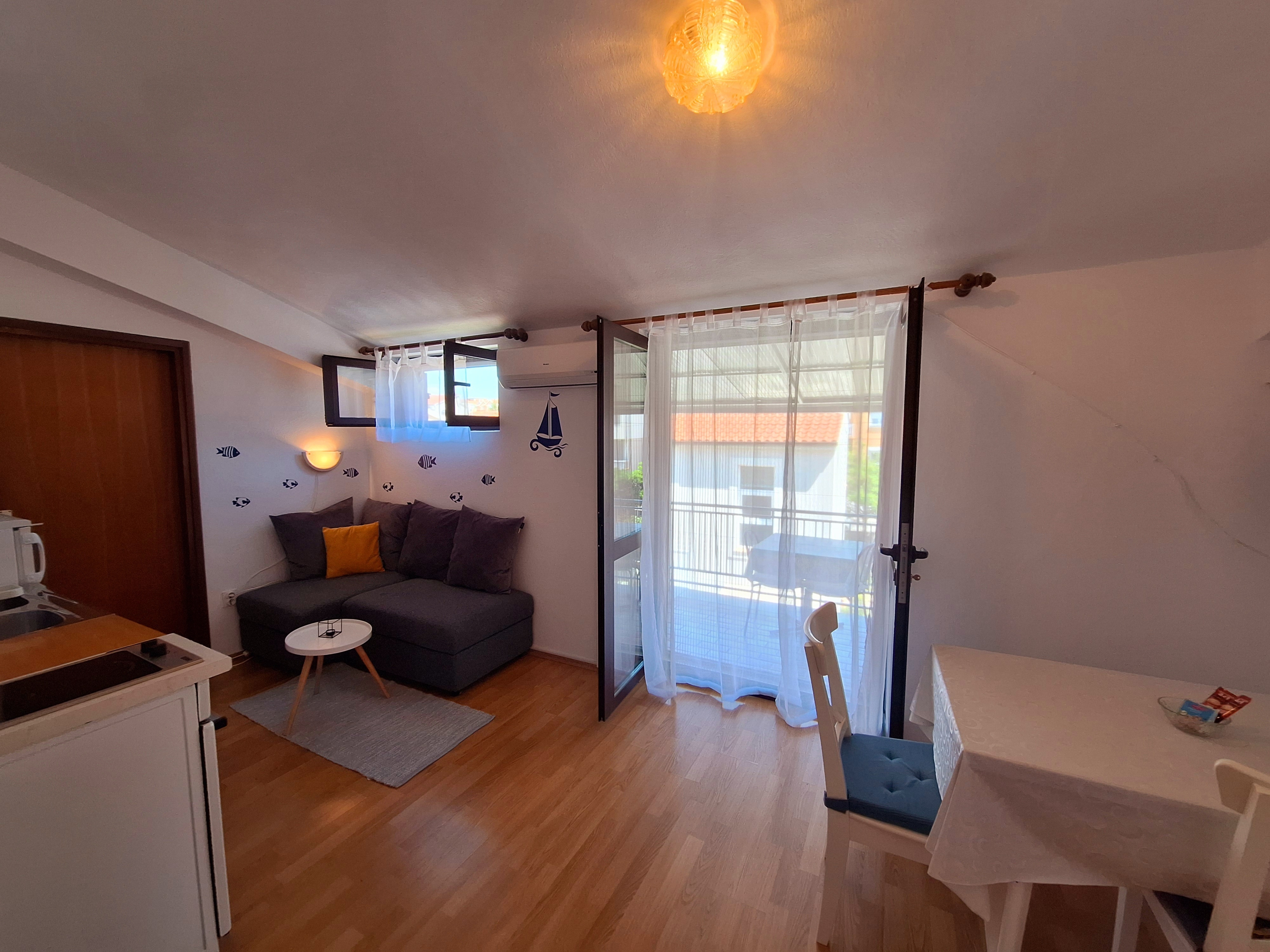 One bedroom apartment with terrace Vodice (A-7604-c)