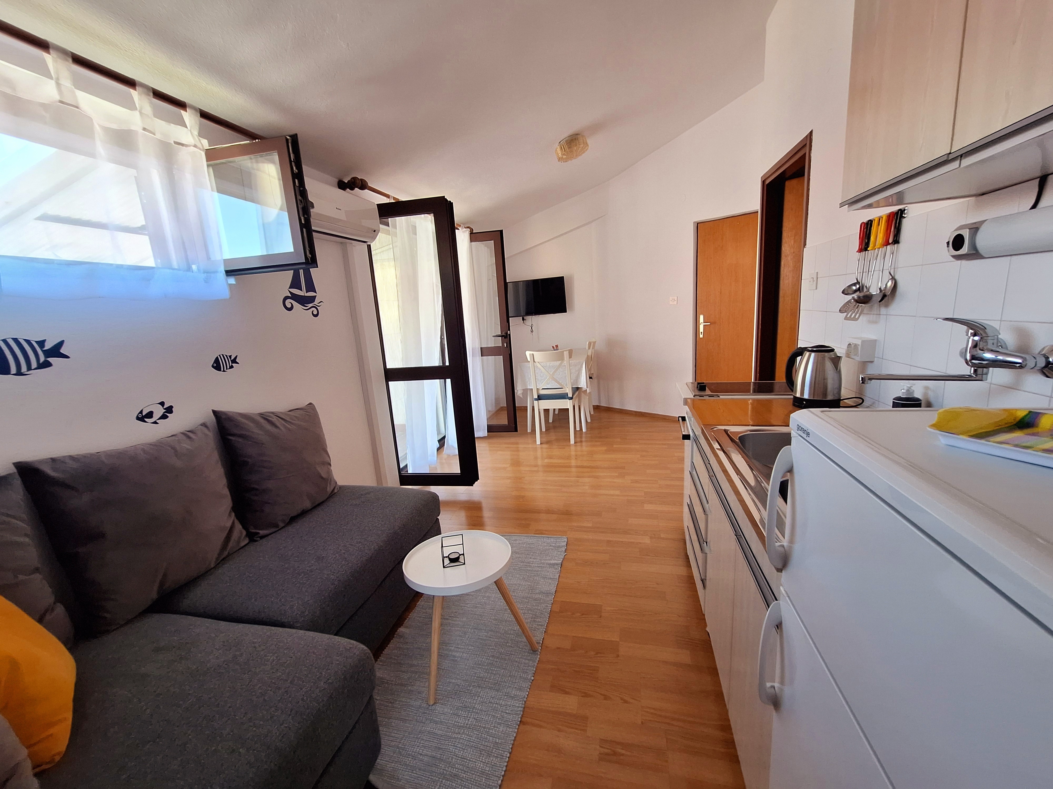 One bedroom apartment with terrace Vodice (A-7604-c) One bedroom apartment with terrace Vodice (A-7604-c)
