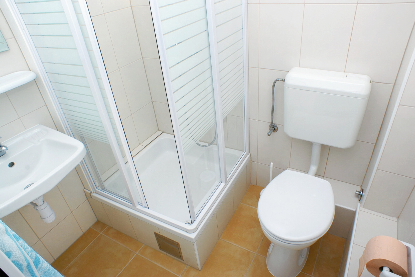Three bedroom apartment with terrace and sea view Supetar, Brač  A-a