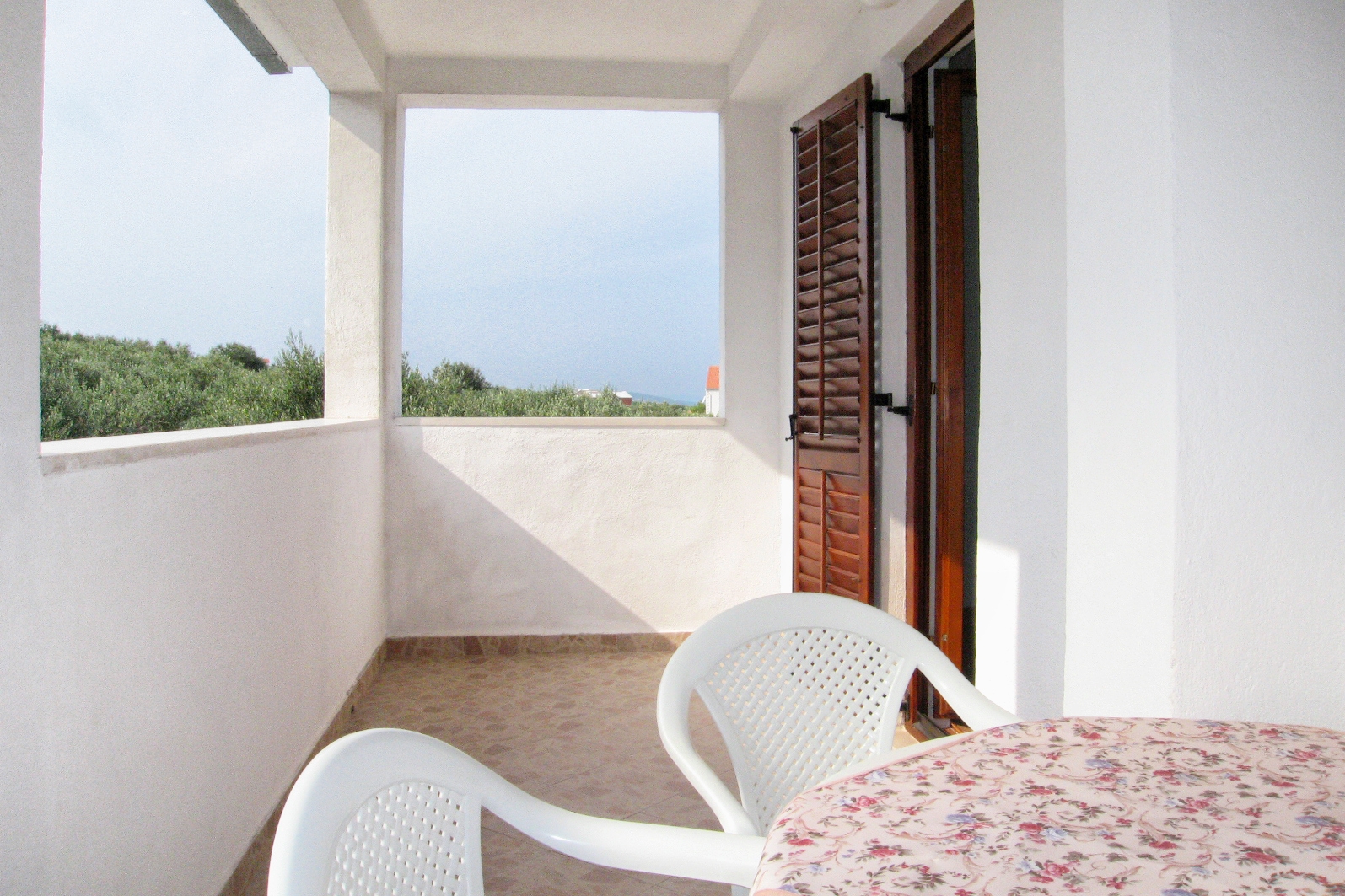 Three bedroom apartment with terrace and sea view Supetar, Brač  A-a