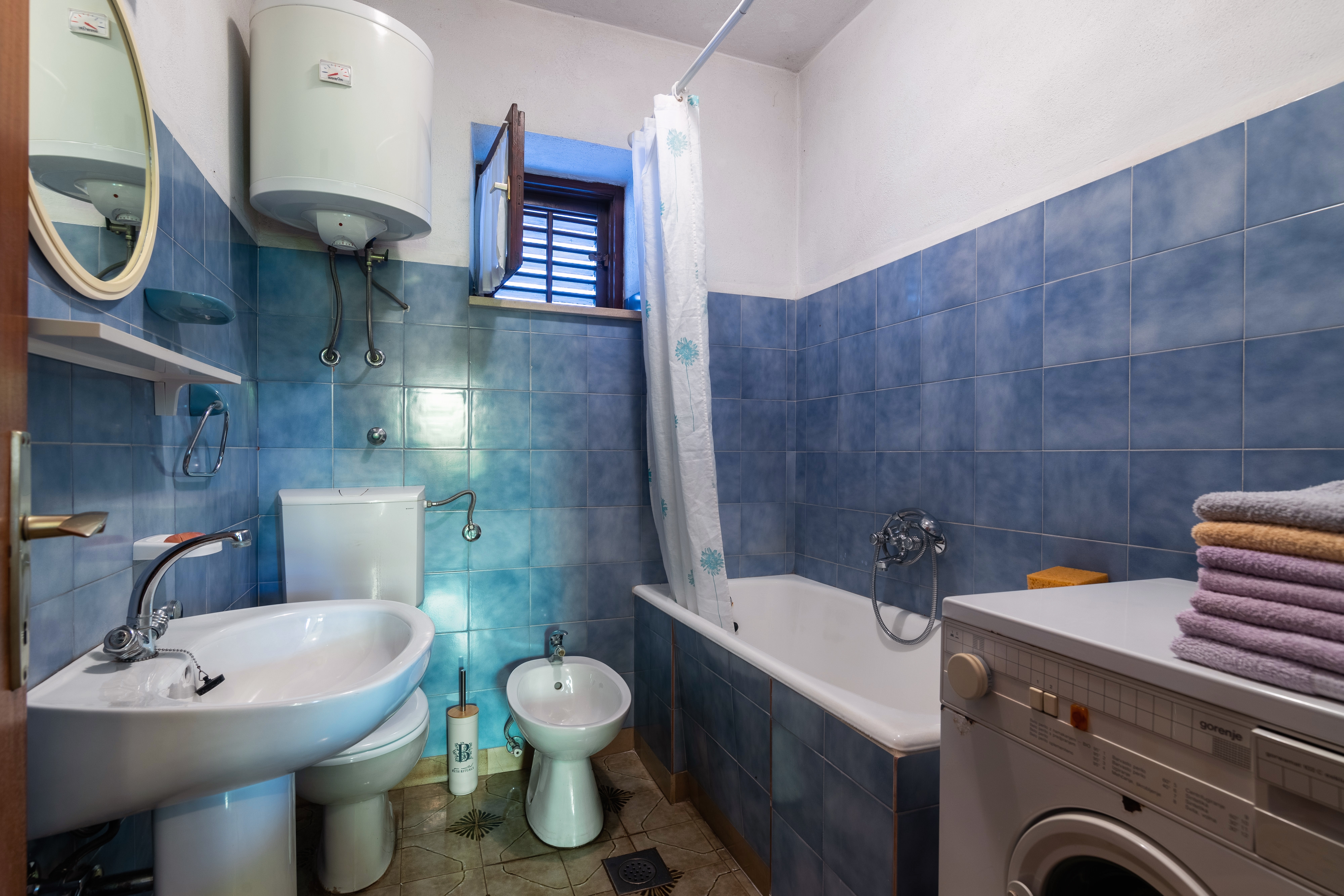 Two bedroom apartment with terrace Sumartin, Brač  A-a