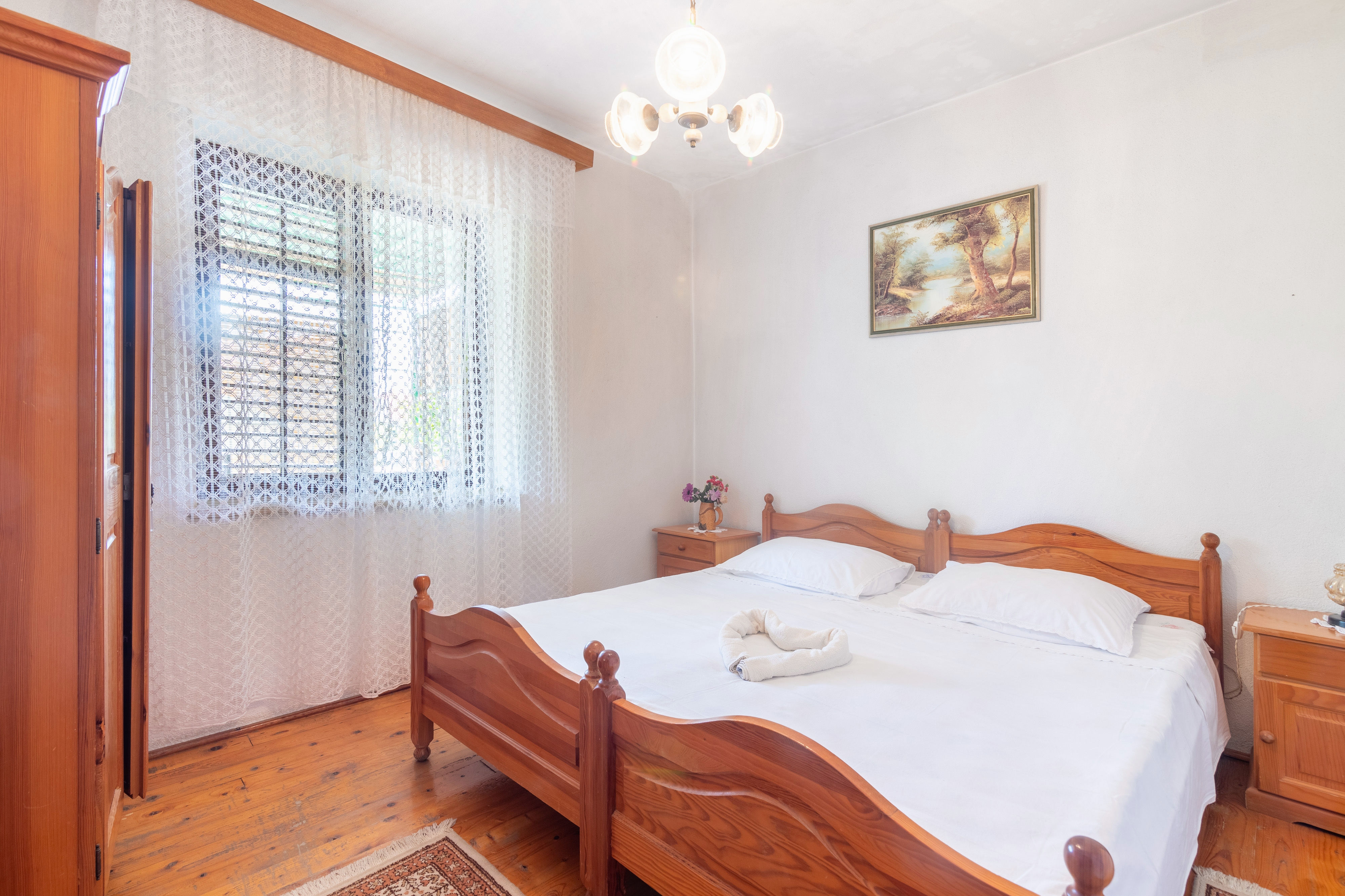 Two bedroom apartment with terrace Sumartin, Brač  A-a