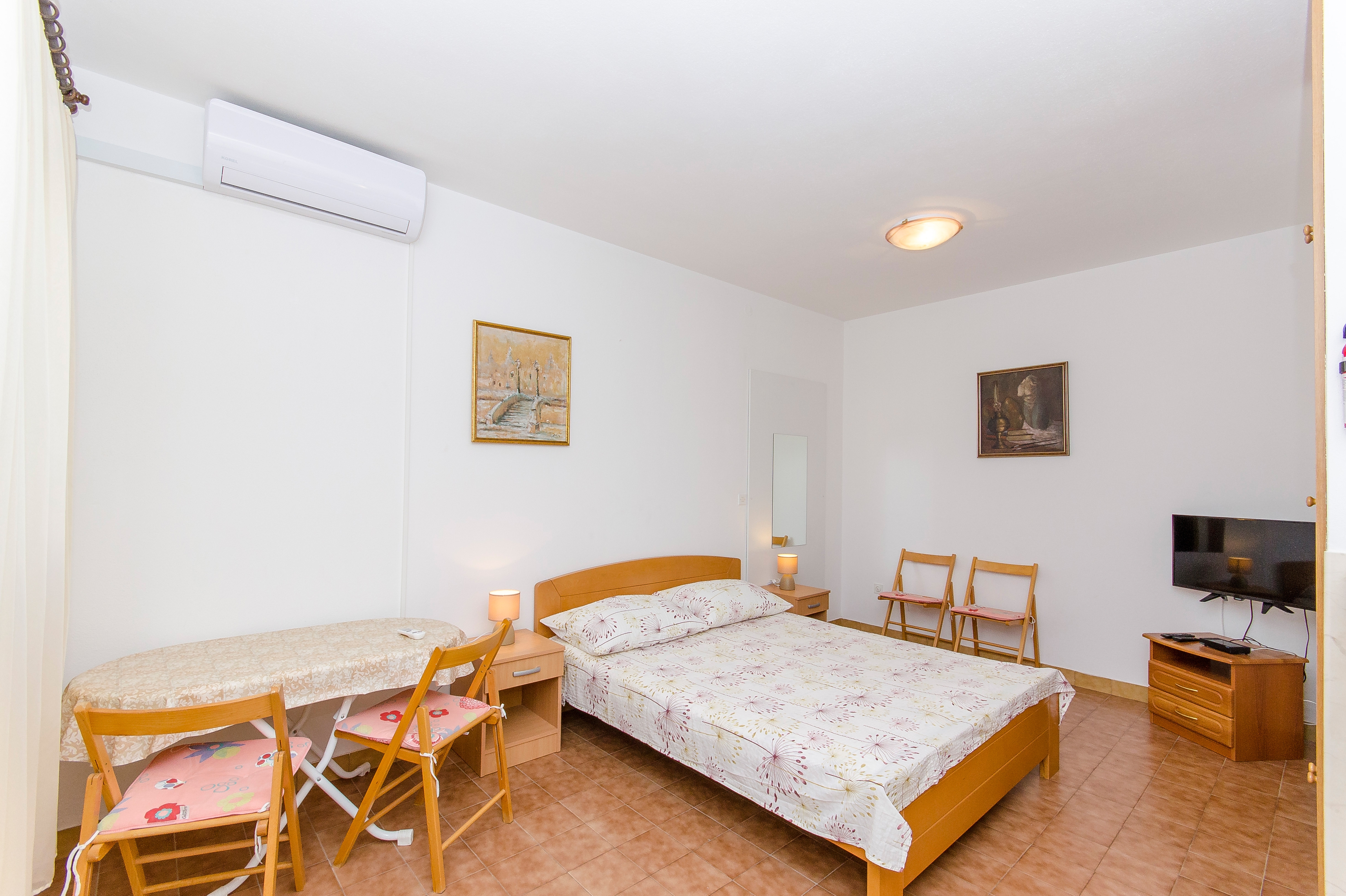 Studio flat with terrace Postira, Brač (AS-765-a)