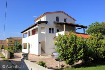 Property Valbandon, Fažana, Property 7654 - Apartments with pebble beach.