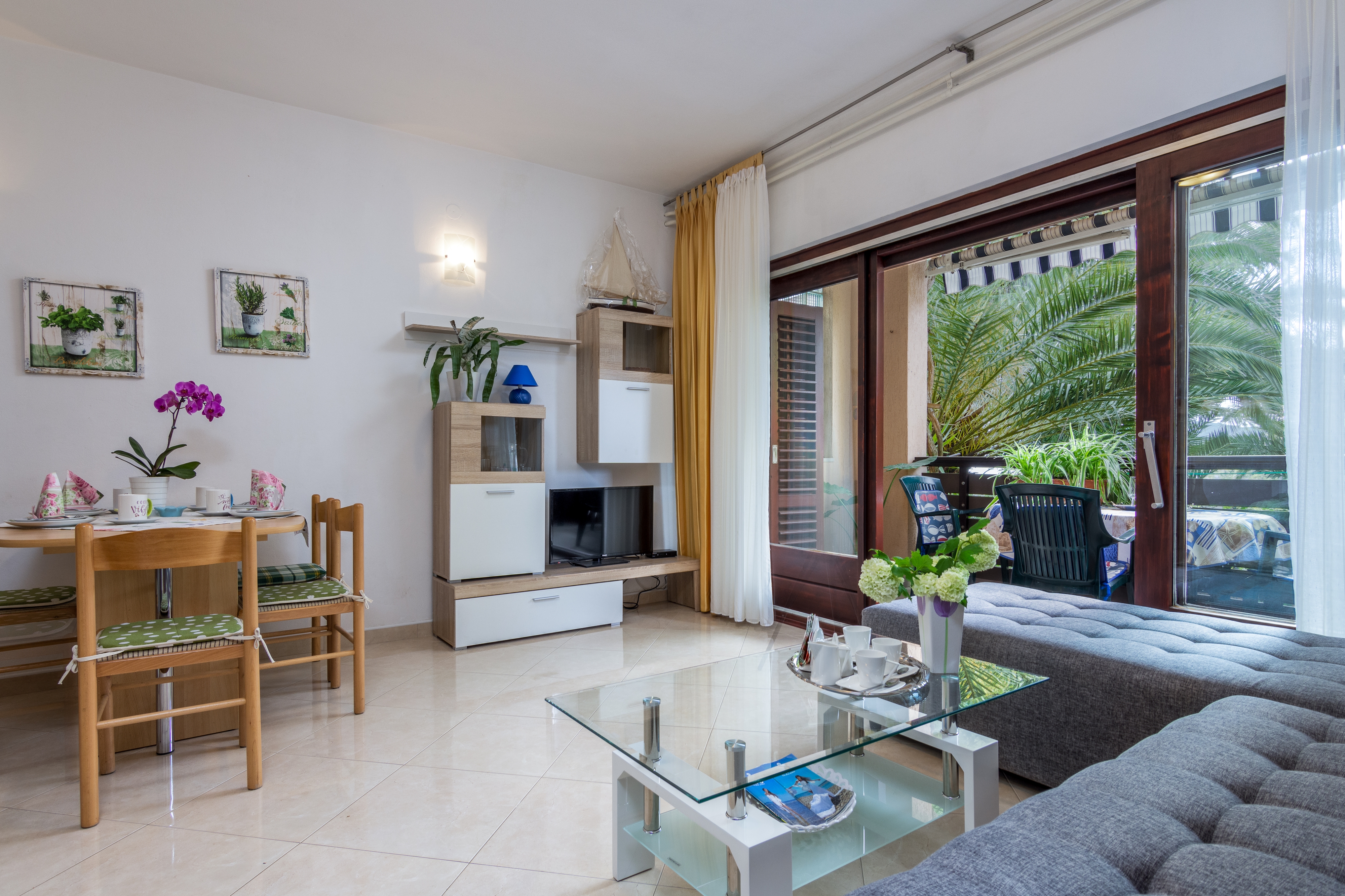 Two bedroom apartment with terrace Medulin (A-7657-a) Two bedroom apartment with terrace Medulin (A-7657-a)