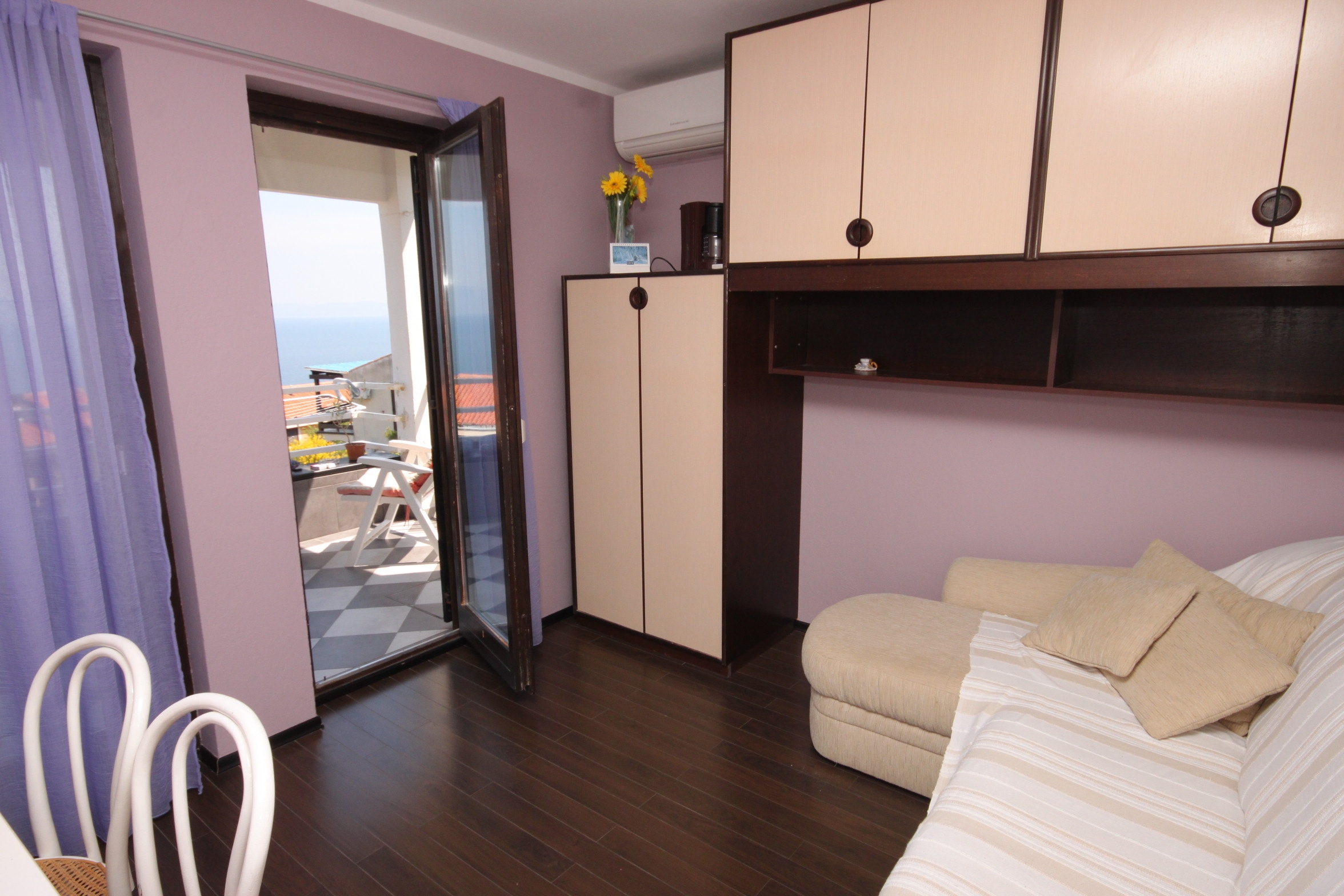 One bedroom apartment with terrace and sea view Ravni, Labin  A-a
