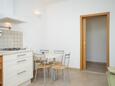 Dining room Umag, Dining room in the apartment, dopusteni kucni ljubimci i WIFI.