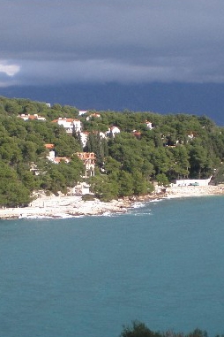 Three bedroom house near beach Puntinak, Brač  K
