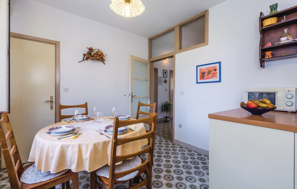 Two bedroom apartment with balcony and sea view Lovran, Opatija  A-a