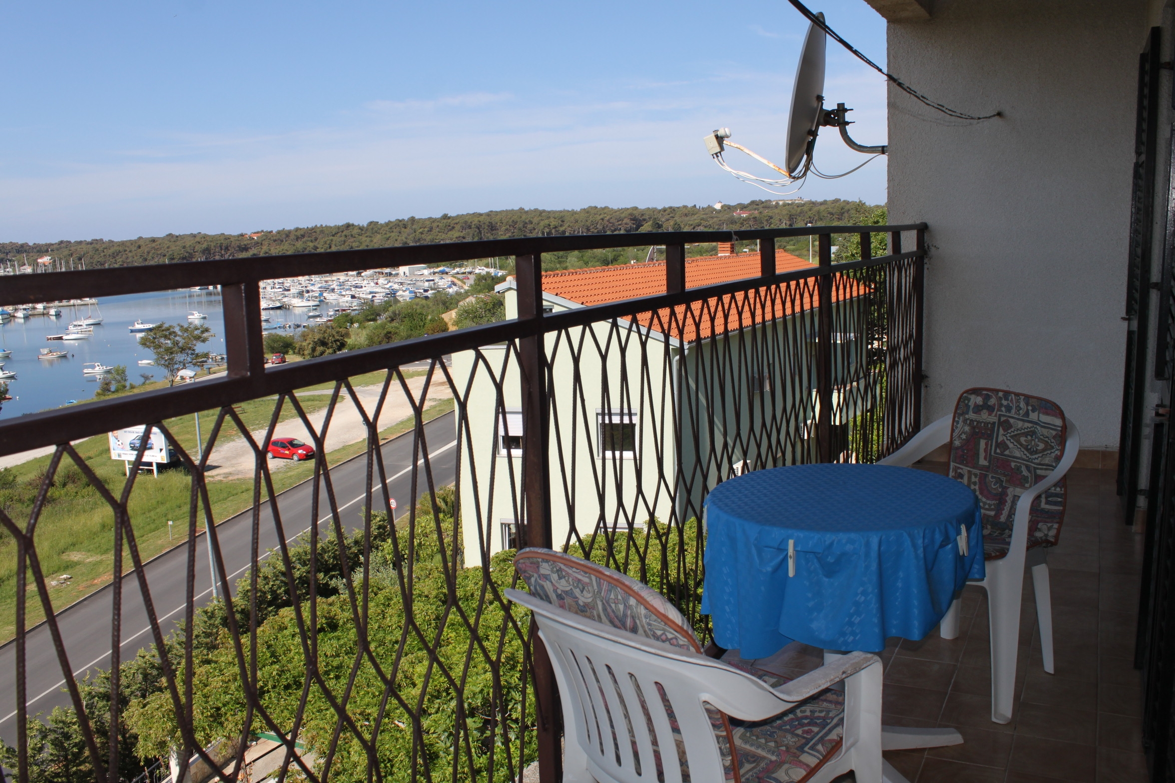One bedroom apartment with balcony and sea view Pula (A-7681-a) One bedroom apartment with balcony and sea view Pula (A-7681-a)