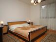 Bedroom Pula, Bedroom in the apartment, (pet friendly) and WiFi.