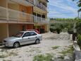 Trget, Raša, Parking 7687 - Appartement avec une plage de sables.