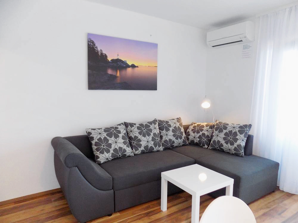 One bedroom apartment with terrace and sea view Mošćenice, Opatija (A-7689-c)