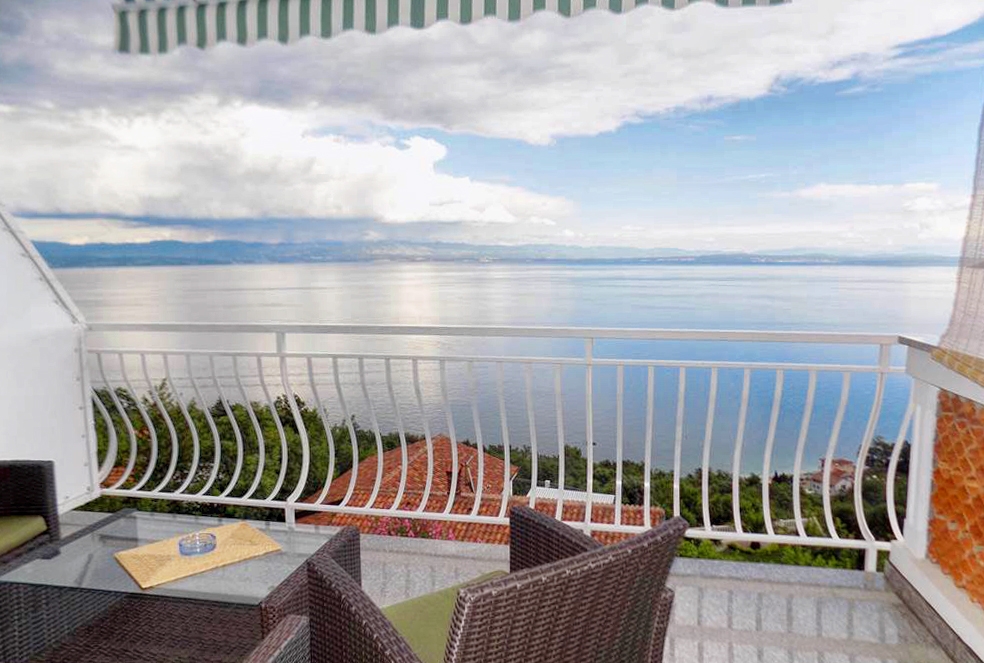 Studio flat with terrace and sea view Mošćenice, Opatija (AS-7689-d)