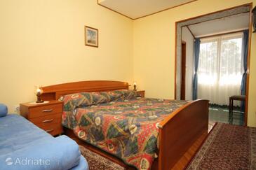 Bedroom Mošćenička Draga, Bedroom in the room, dostupna klima.