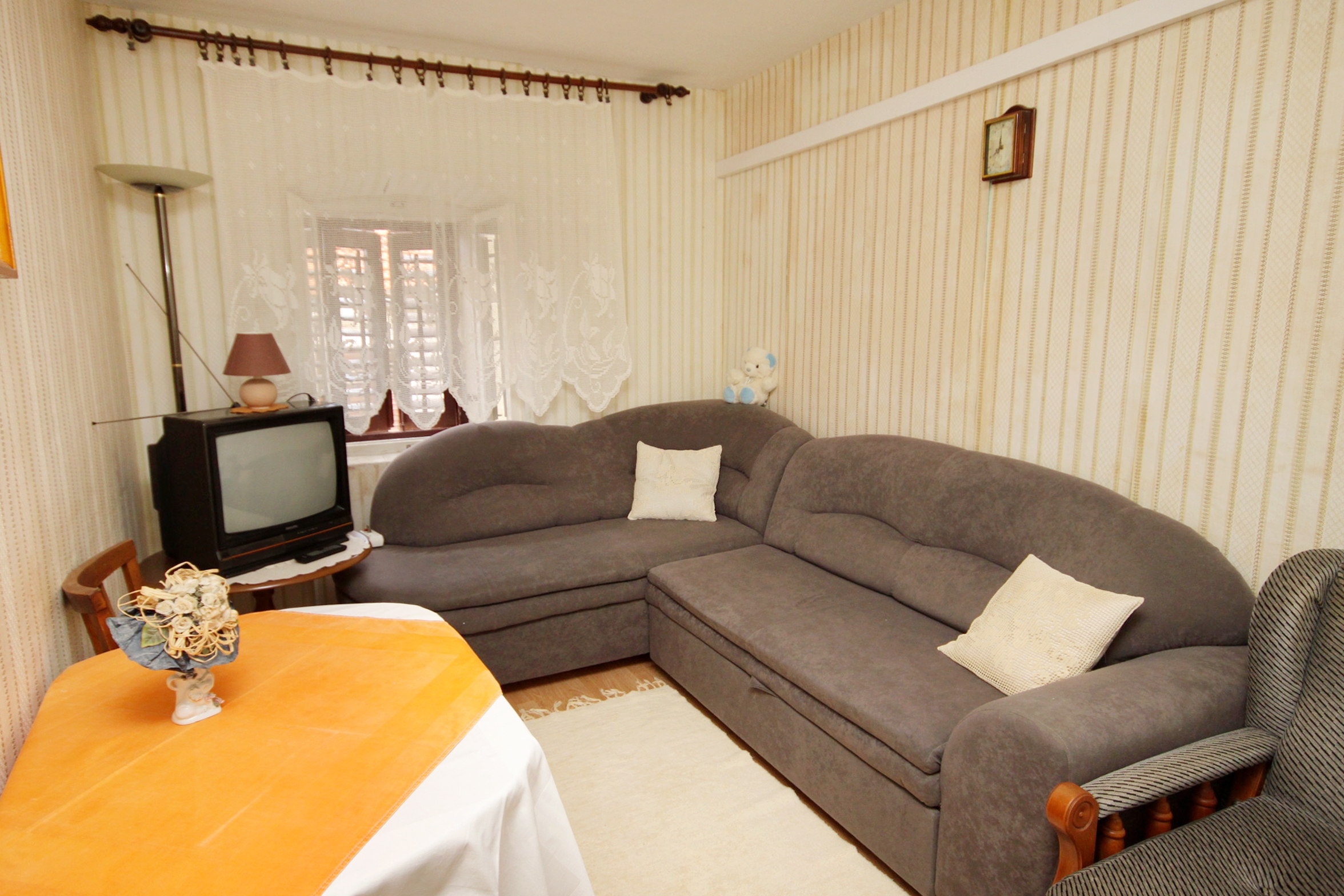 One bedroom apartment with air-conditioning Pučišća, Brač (A-770-a) One bedroom apartment with air-conditioning Pučišća, Brač (A-770-a)