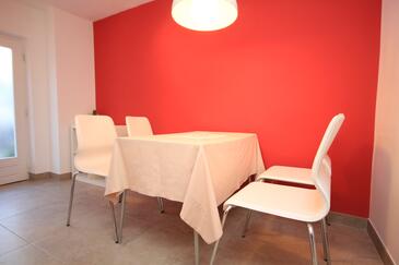 Lovran, Dining room in the apartment, (pet friendly) and WiFi.