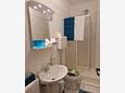 Bathroom Omiš, Bathroom in the studio-apartment, WiFi.